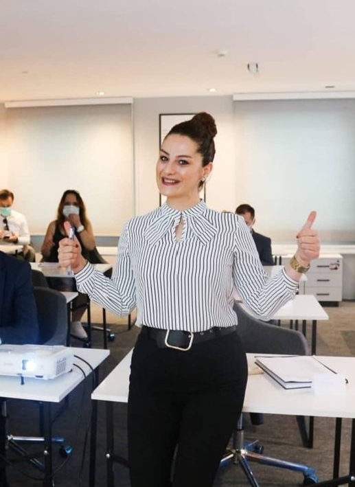 Yaşam Koçu Esra Bilgin